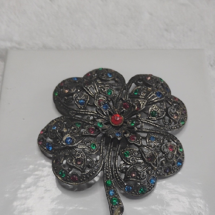 Rhinestone Four Leaf Clover Brooch Pin. Garden Party Brand
